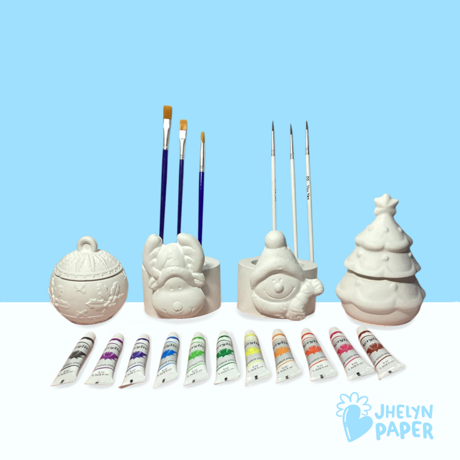 Navidad Full Set reúne lo mejor de todos nuestros kits en una sola caja. Incluye una pieza de cada modelo—esfera, arbolito, reno y muñeco de nieve—junto con doce pinceles, cuatro godetes y veinticuatro pinturas. Es la opción perfecta para familias que quieren compartir una tarde creativa y llena de espíritu navideño.